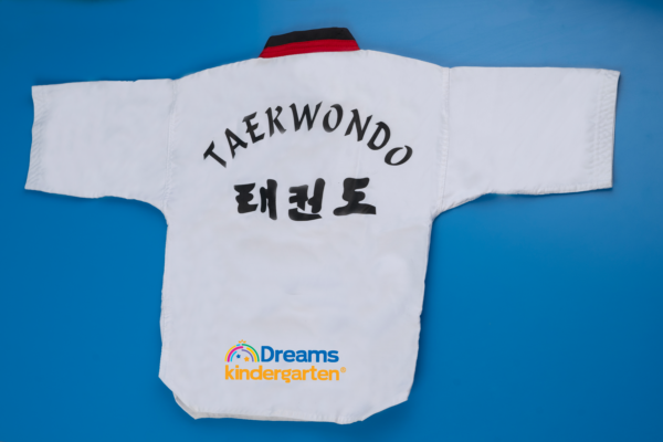 Traje de Taekwondo - Dreams Kindergarten
