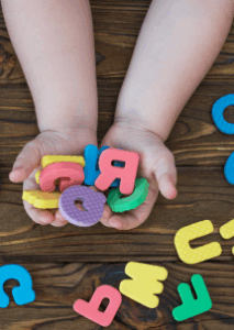 Lee más sobre el artículo Ejercicios prácticos para estimular el lenguaje de los niños