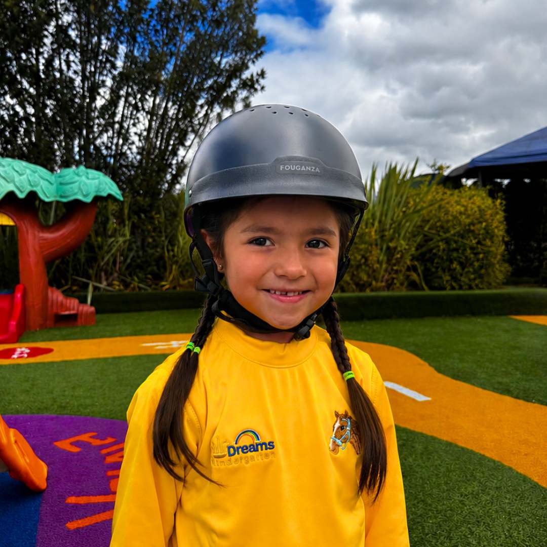 Casco importado para niño Dreams Kindergarten - Jardín Infantil